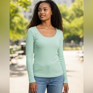 NEW Wild Fable Mint Green Long Sleeve Scoop Neck Women’s Ribbed T-Shirt XS